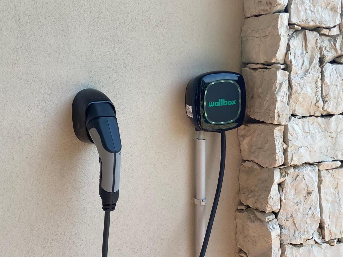 Aparthotel Residenza Le Due Torri Riva del Garda Esterno foto