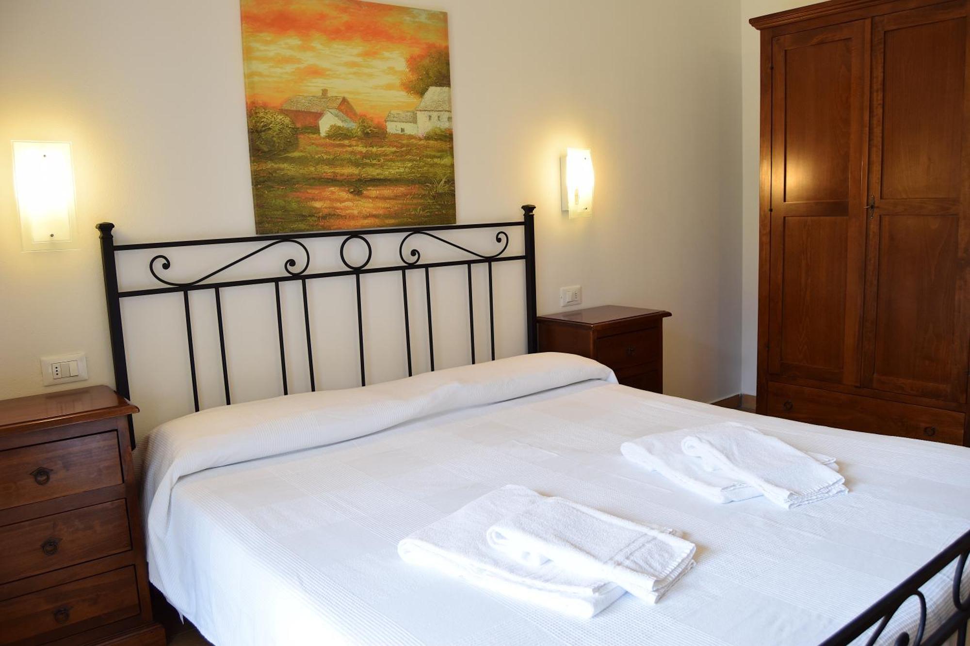 Aparthotel Residenza Le Due Torri Riva del Garda Esterno foto