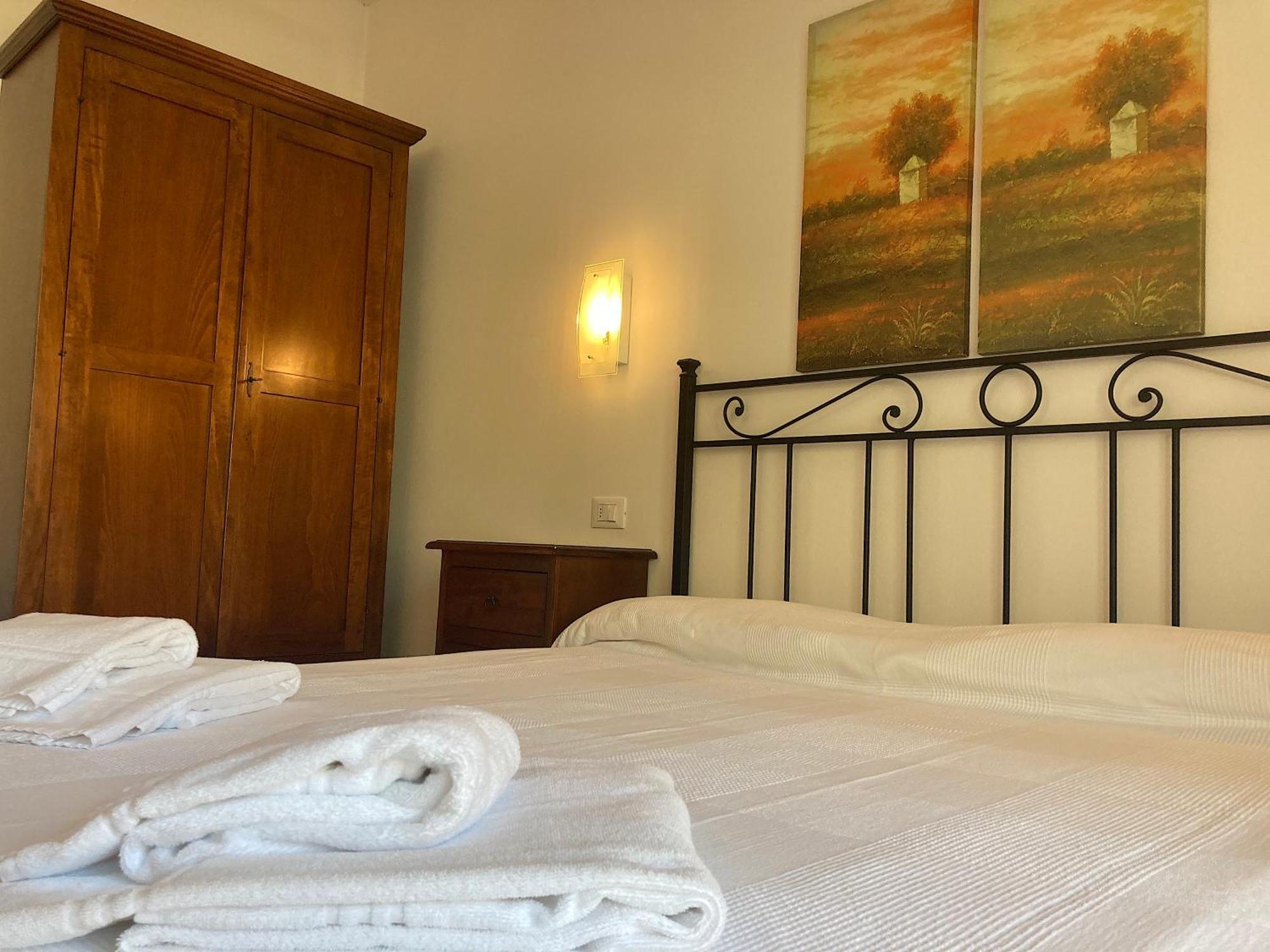 Aparthotel Residenza Le Due Torri Riva del Garda Esterno foto