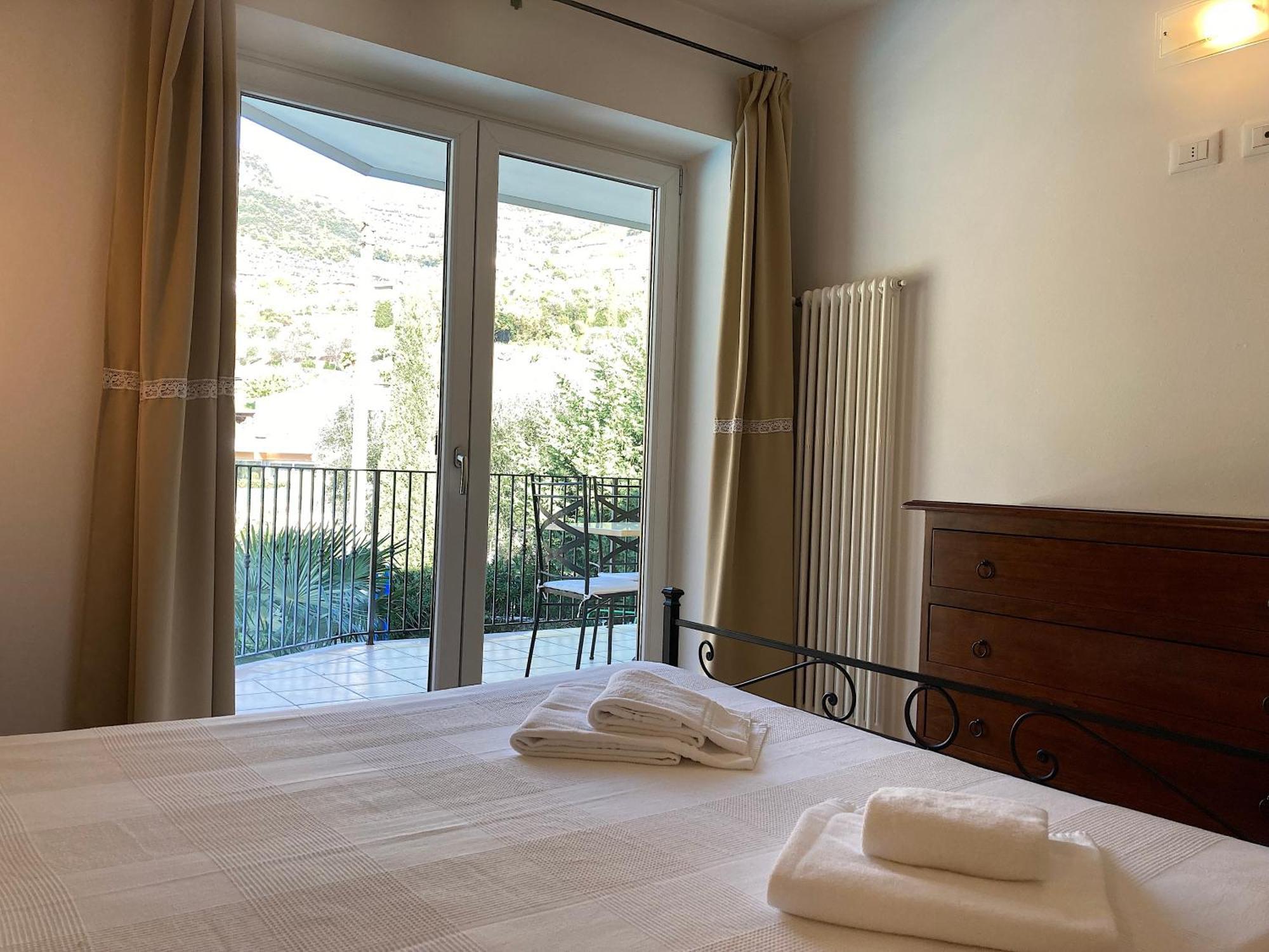 Aparthotel Residenza Le Due Torri Riva del Garda Esterno foto